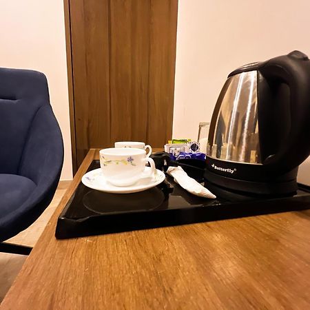 Hotel Sterling Inn Bangalore International Airport Yelahanka ภายนอก รูปภาพ