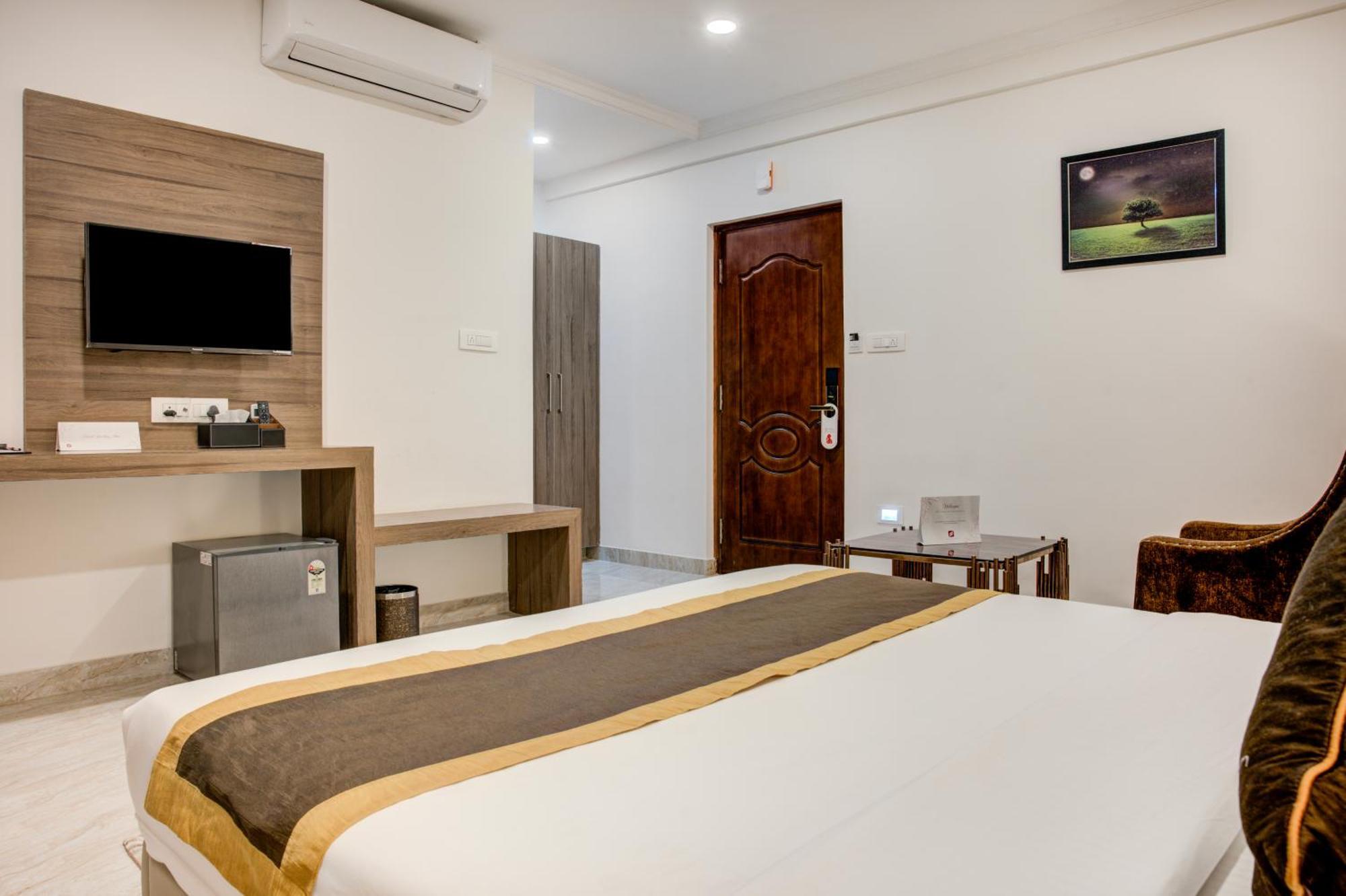 Hotel Sterling Inn Bangalore International Airport Yelahanka ภายนอก รูปภาพ
