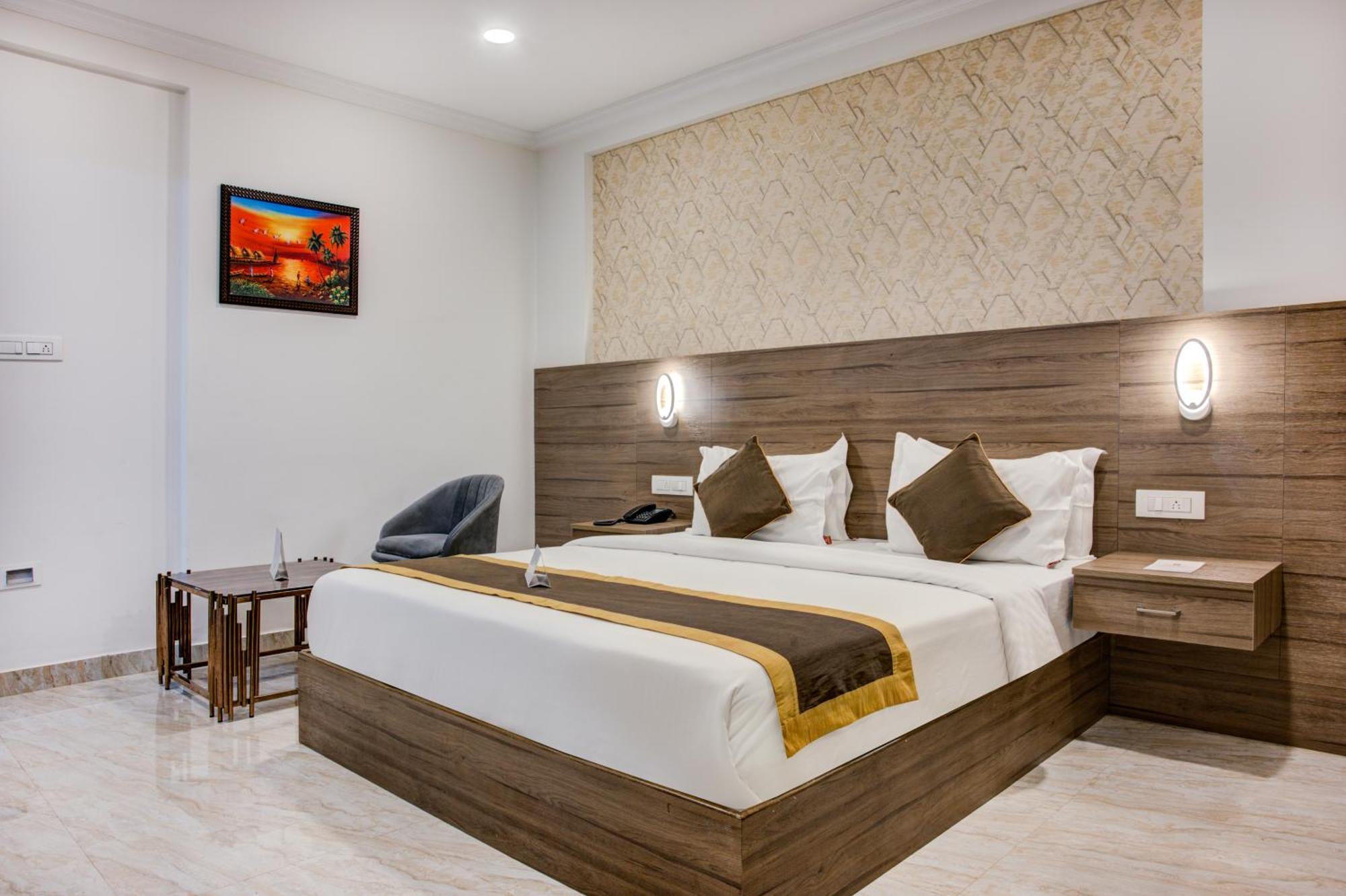 Hotel Sterling Inn Bangalore International Airport Yelahanka ภายนอก รูปภาพ