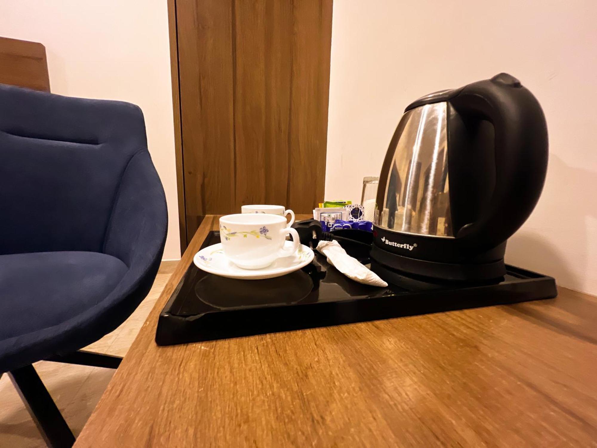 Hotel Sterling Inn Bangalore International Airport Yelahanka ภายนอก รูปภาพ